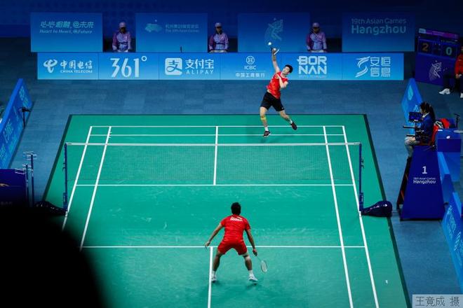 功获得周最 功获得周最